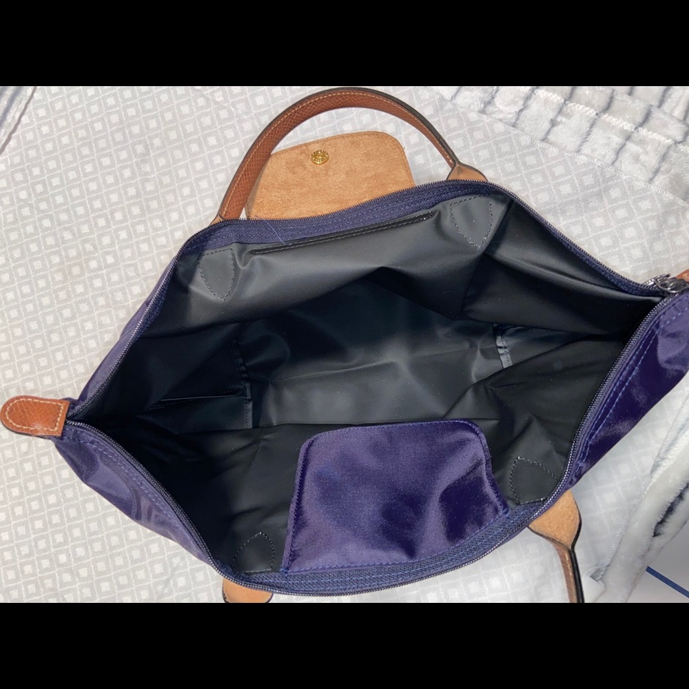 Longchamp Medium Tote - Picture 5 of 6